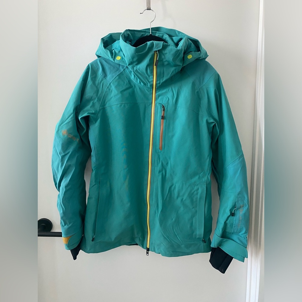 Burton [ak] GORE-TEX 2L, Embark jacket, Women, size small, Like New! - Picture 8 of 10